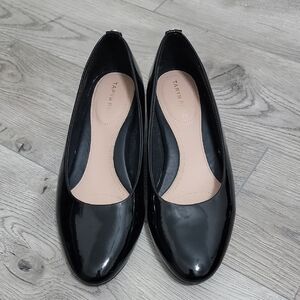 Taryn Rose Black Patent Leather Almond Toe Wedge Heel Size 7 - Worn ONCE!